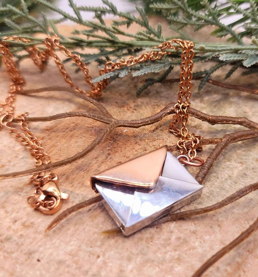 Rose Gold Silver Metal "Love You" Openable Letter Pendant Necklace