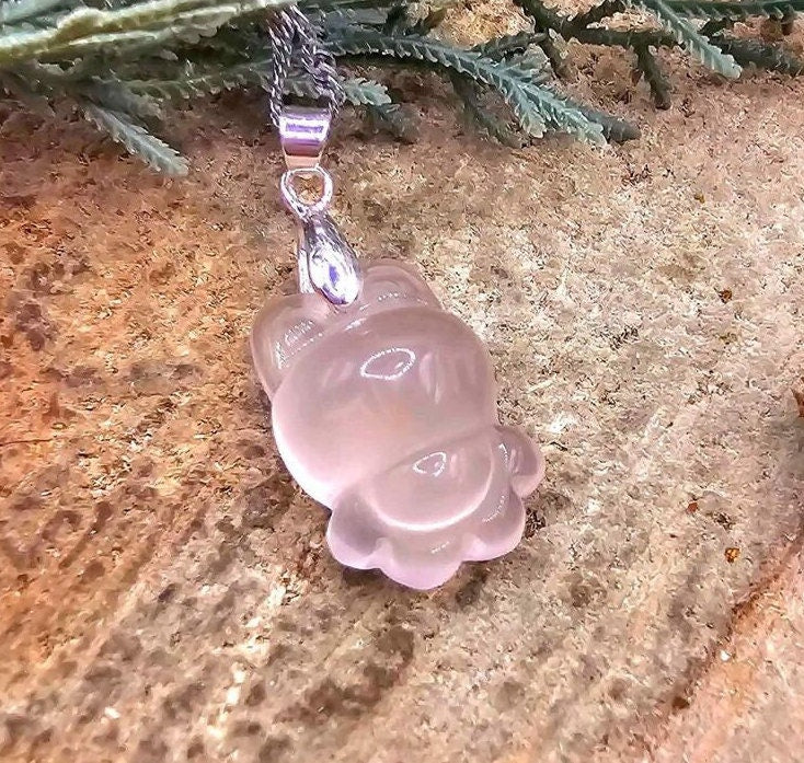 Adorable Nature Rose Quartz Hand Carved Rabbit Pendant Necklace