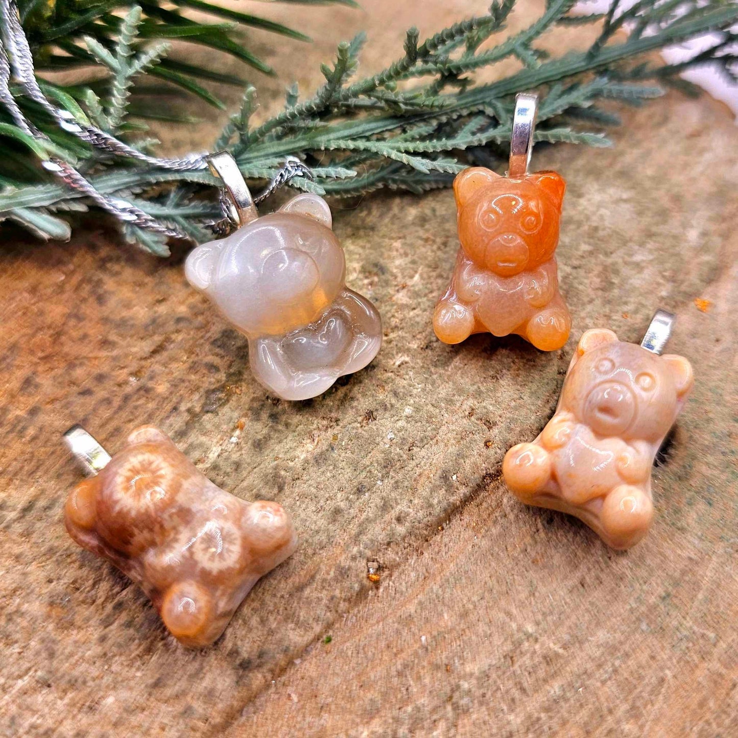Nature Agate Hand Carved Cute Bear Pendant Necklace