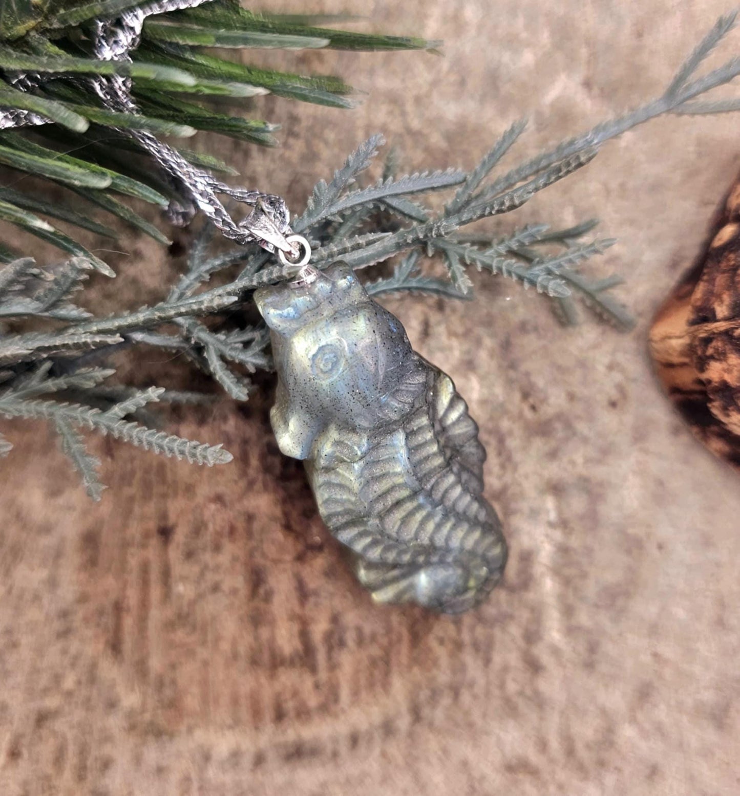 Nature Labradorite Carved Flashy Sea Horse Pendant Necklace