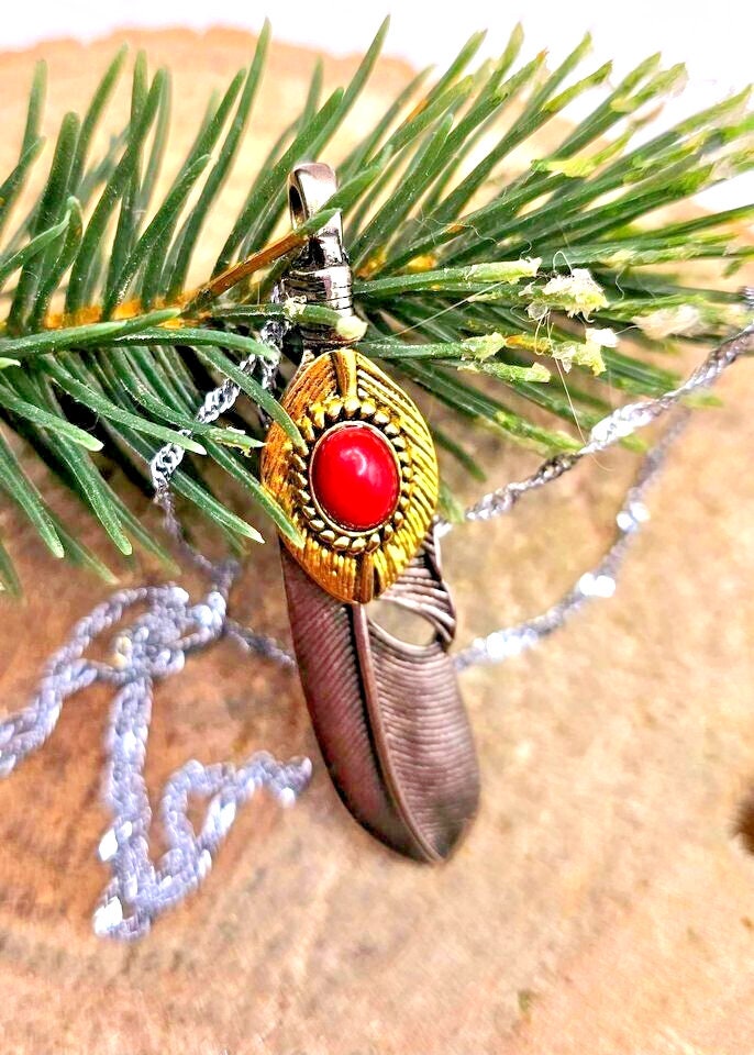 Beautiful Red Agate Two Tone Artistic Double Leaf Pendant Necklace