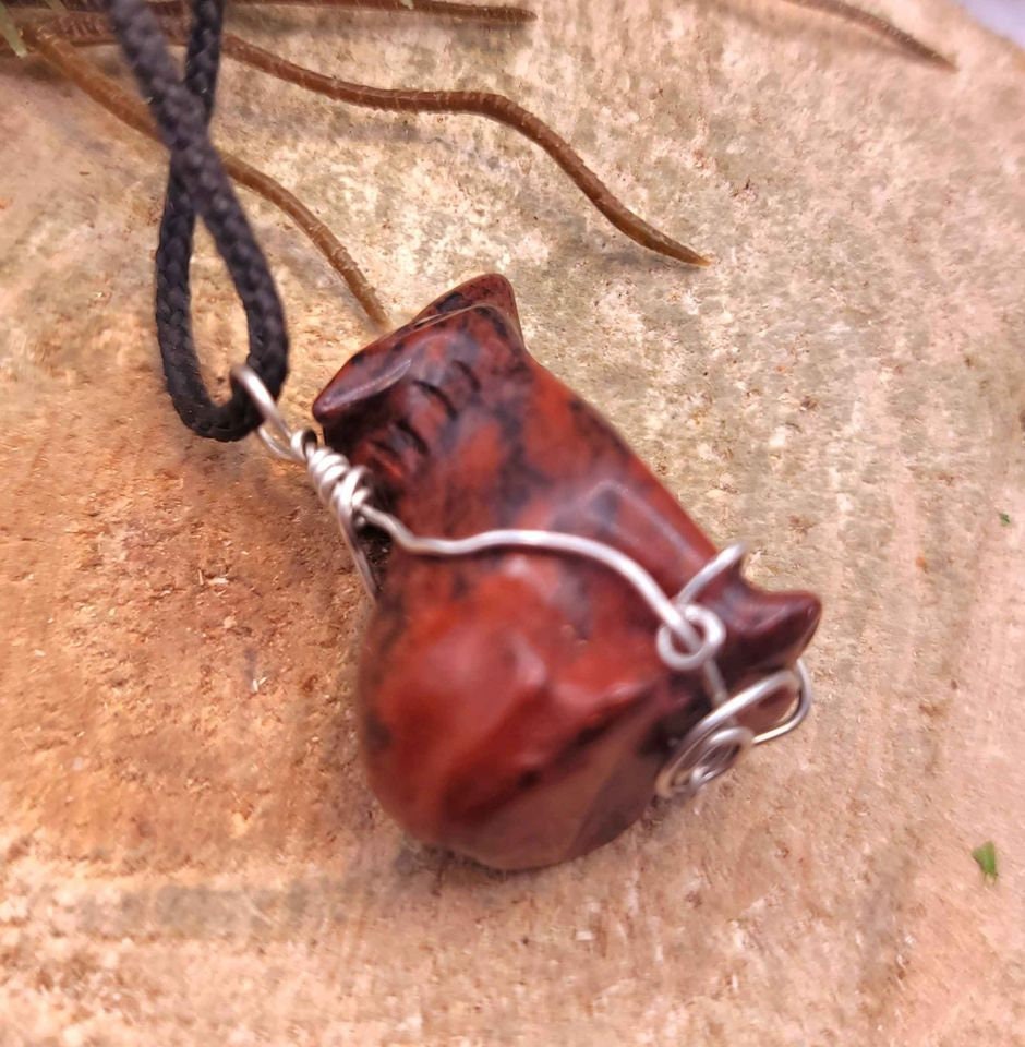 Nature Mahogany Obsidian Hand Carved Wolf Pendant Necklace