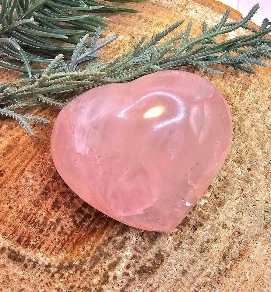 Selection Nature Stone Carved Heart Palm Stones Decor