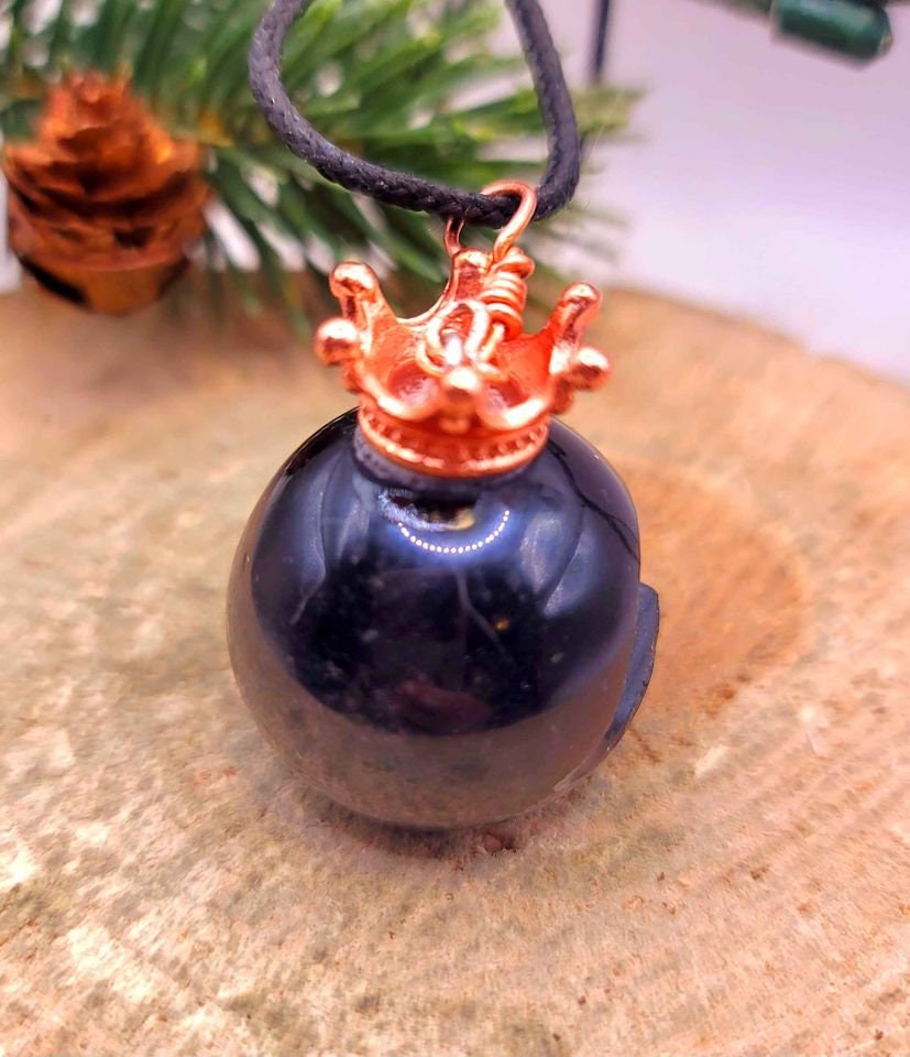 Adorable Nature Black Obsidian Hand Carved Hedge Rose Gold Crown Pendant Necklace