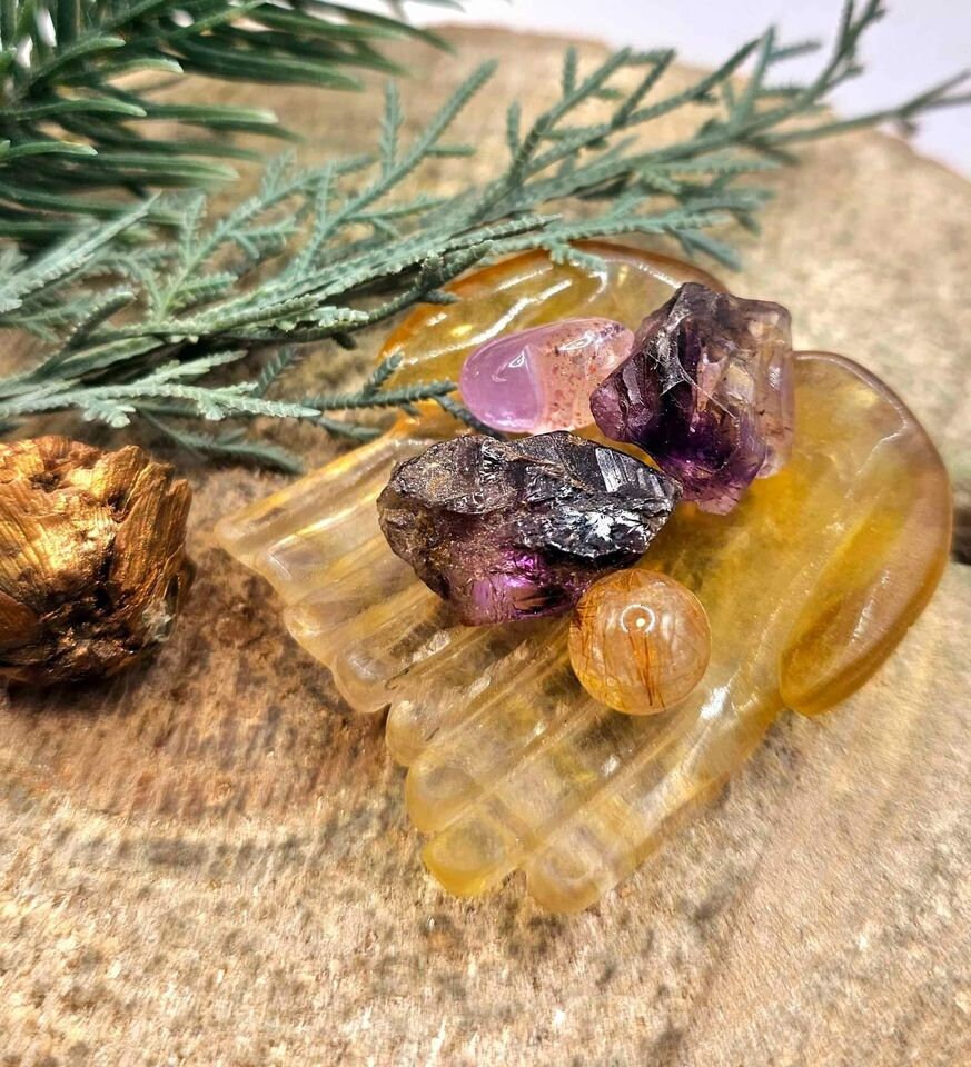Unique Nature Yellow Fluorite Hand Carved Giving Hand Decor Dish