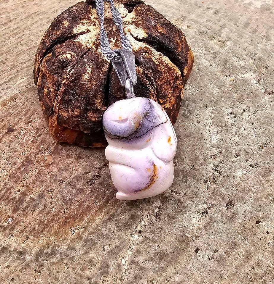 Nature Alashan Agate Hand Carved Standing Rabbit Pendant Necklace