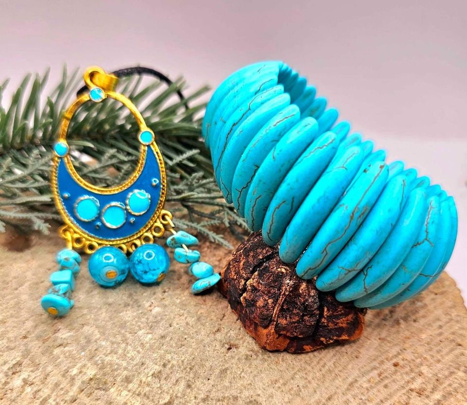 2pcs Turquoise Howlite Pendant And Chunky Cuff Bracelet Set