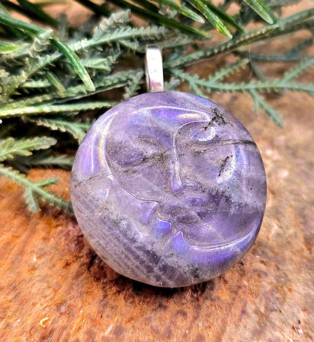 Nature Labradorite Carved Kiss Of Sun & Moon Pendant Necklace