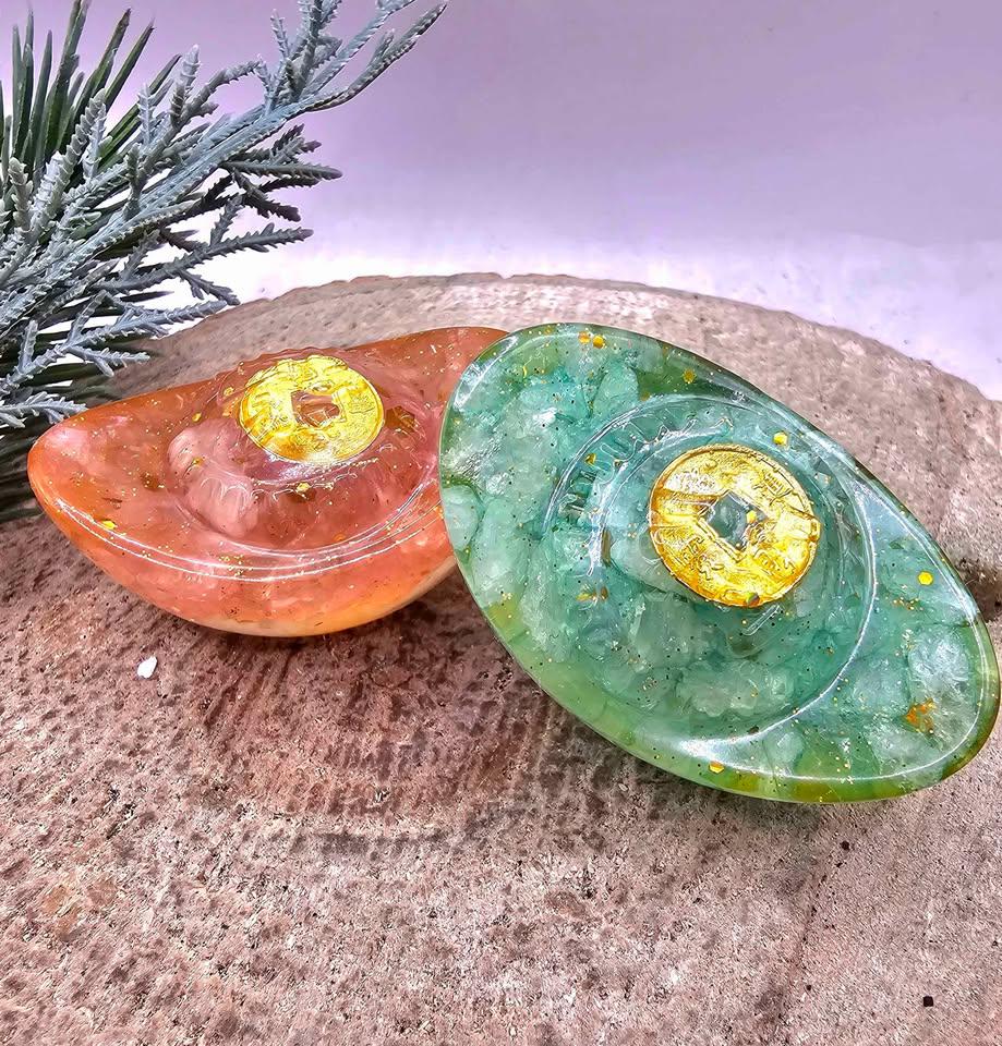 Set Of 2pcs Crystal Chip Resin Ancient Gold (Yuanbao) Decor