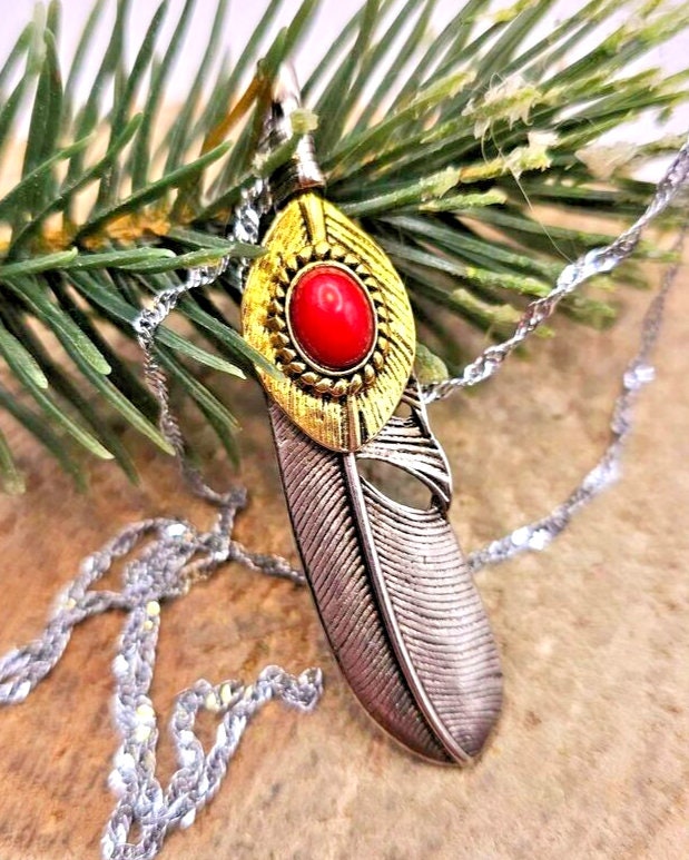 Beautiful Red Agate Two Tone Artistic Double Leaf Pendant Necklace