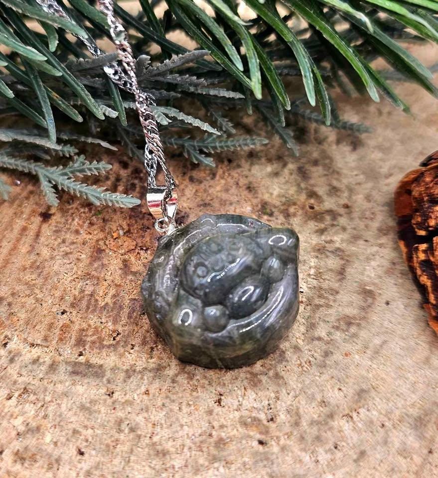 Nature Labradorite Carved Cinnamoroll In Donut Pendant Necklace