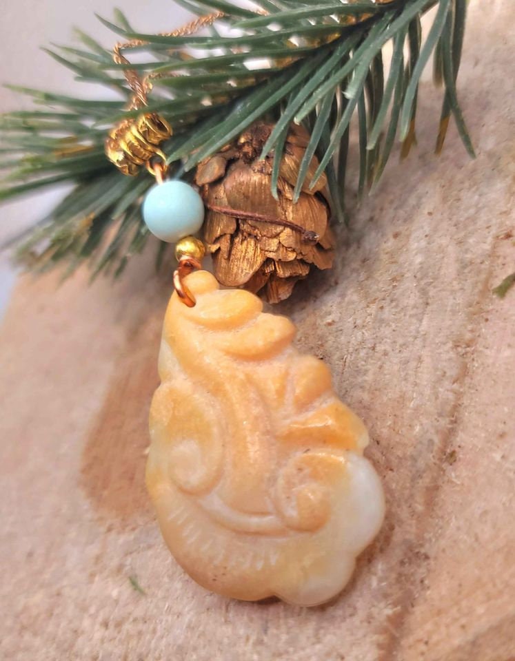 Beautiful Nature Orange Quartz Hand Carved RuiYi & Rainbow Stone Pendant Necklace