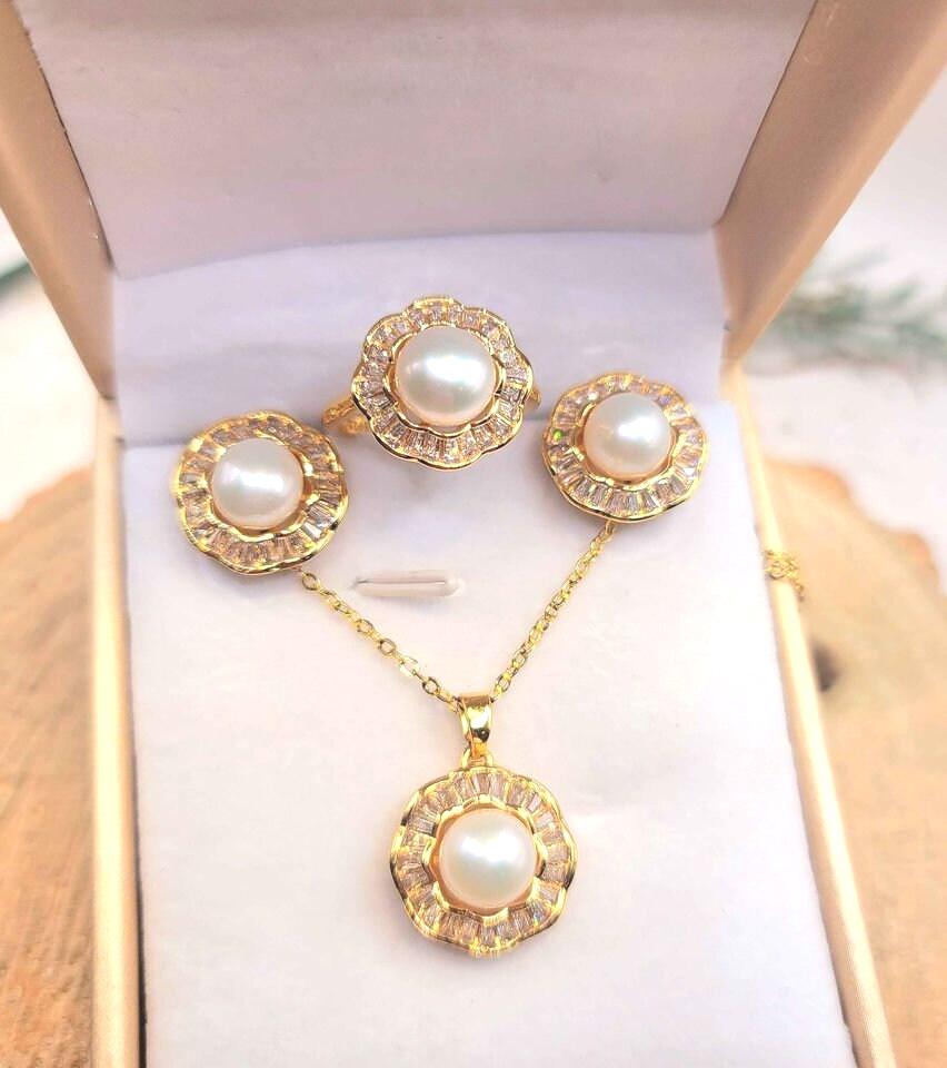 NIB Vintage Pearl CZ Inlaid 925 Flower Jewelry Set