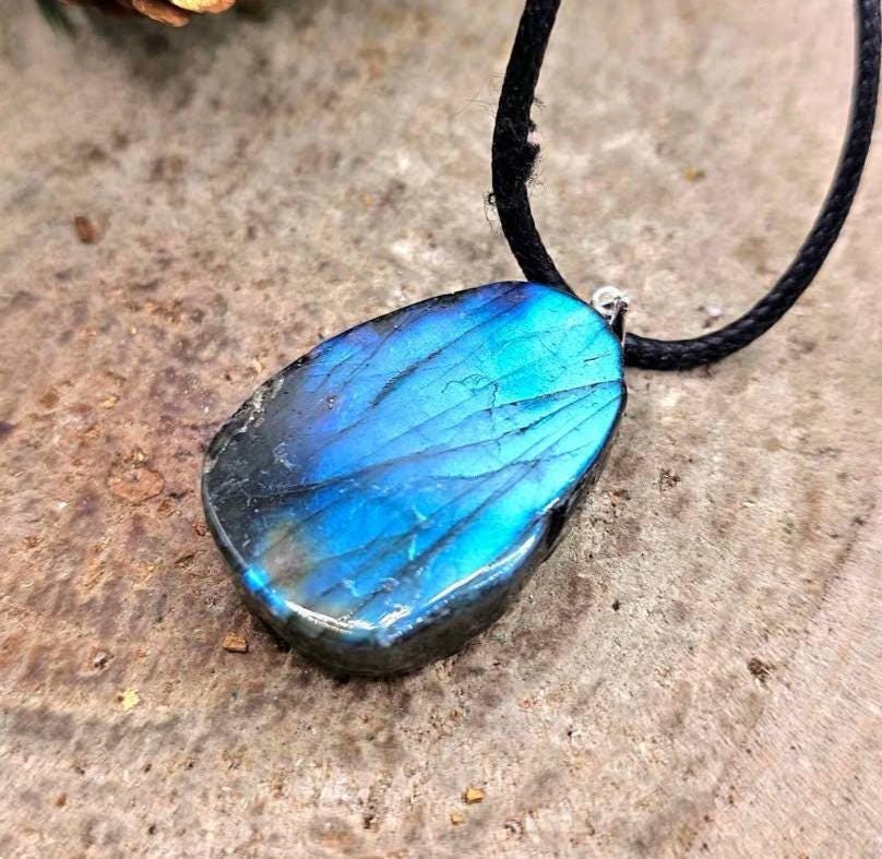 Nature Labradorite Carved Flying Dragon Pendant Necklace