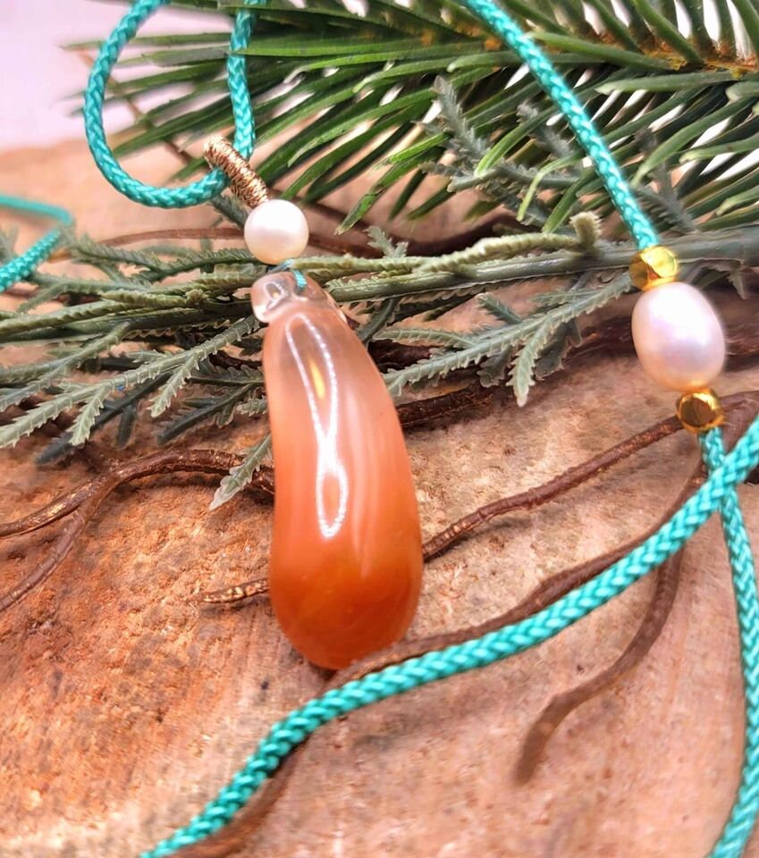 Beautiful Nature Red Rutilated Crystal Hand Carved Pepper Pearl Accent Adjustable Necklace