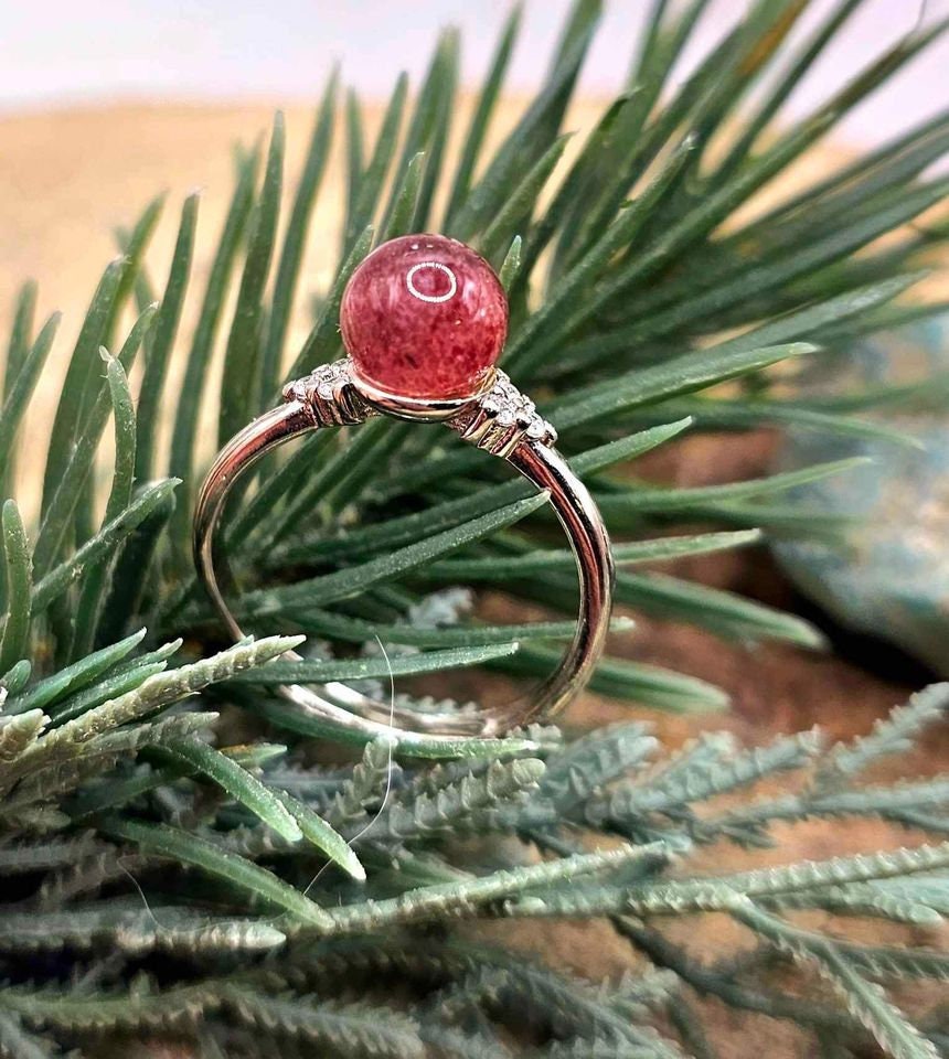 Beautiful Nature Strawberry Quartz Adjustable Ring