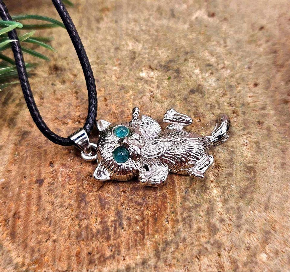 Cute NatureTourmaline Sneaky Cat Pendant Necklace