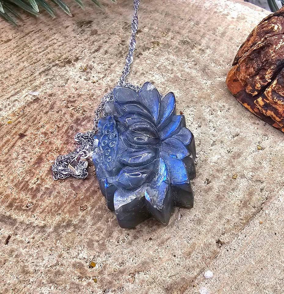 Nature Labradorite Carved Flashy Lotus Flower Pendant Necklace