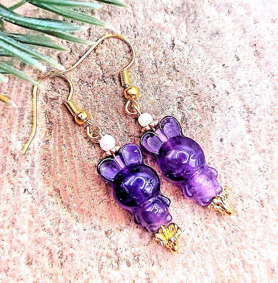Adorable Nature High Quality Amethyst Hand Carved Sleepy Rabbit Earring