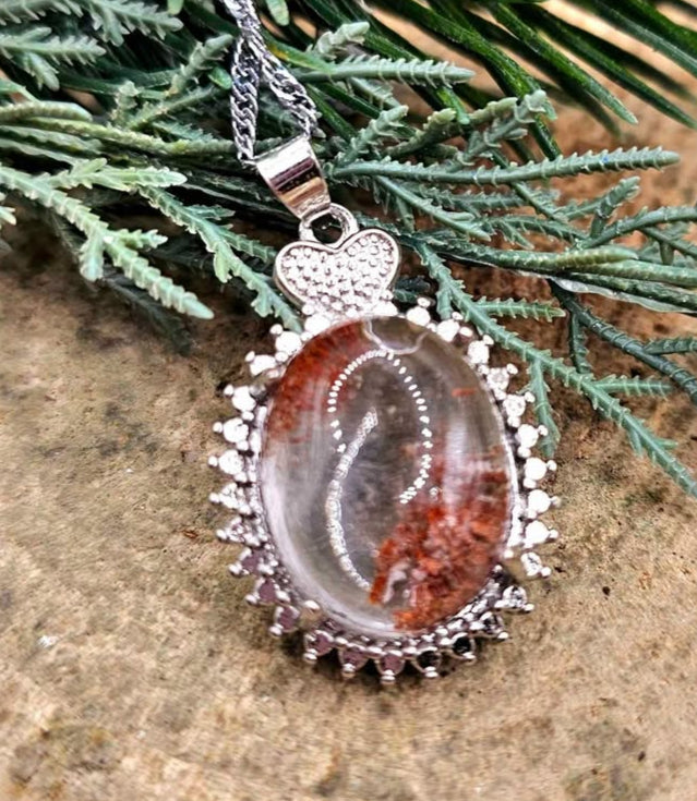 Nature Garden Oval Quartz Pendant Necklace