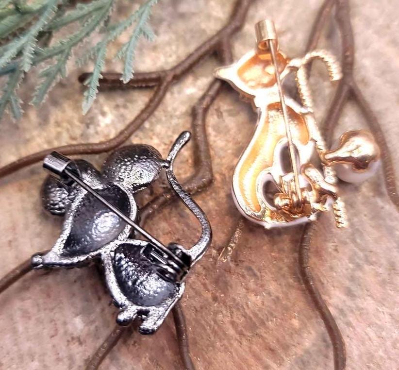 Adorable Sparking Mouse & White Cat Brooch