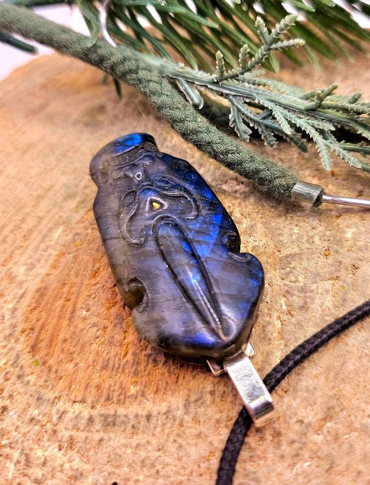 Nature Labradorite Carved Evil Shield Pendant Necklace