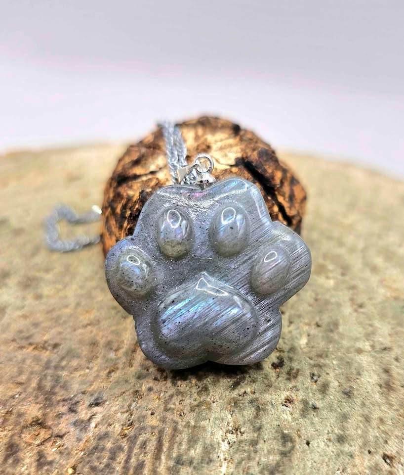 Nature Labradorite Flashy Cat Paw Pendant Necklace