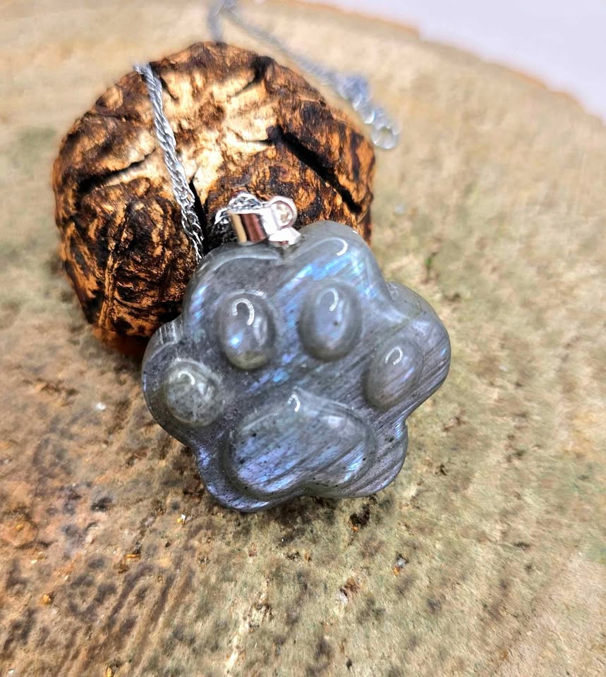 Nature Labradorite Flashy Cat Paw Pendant Necklace