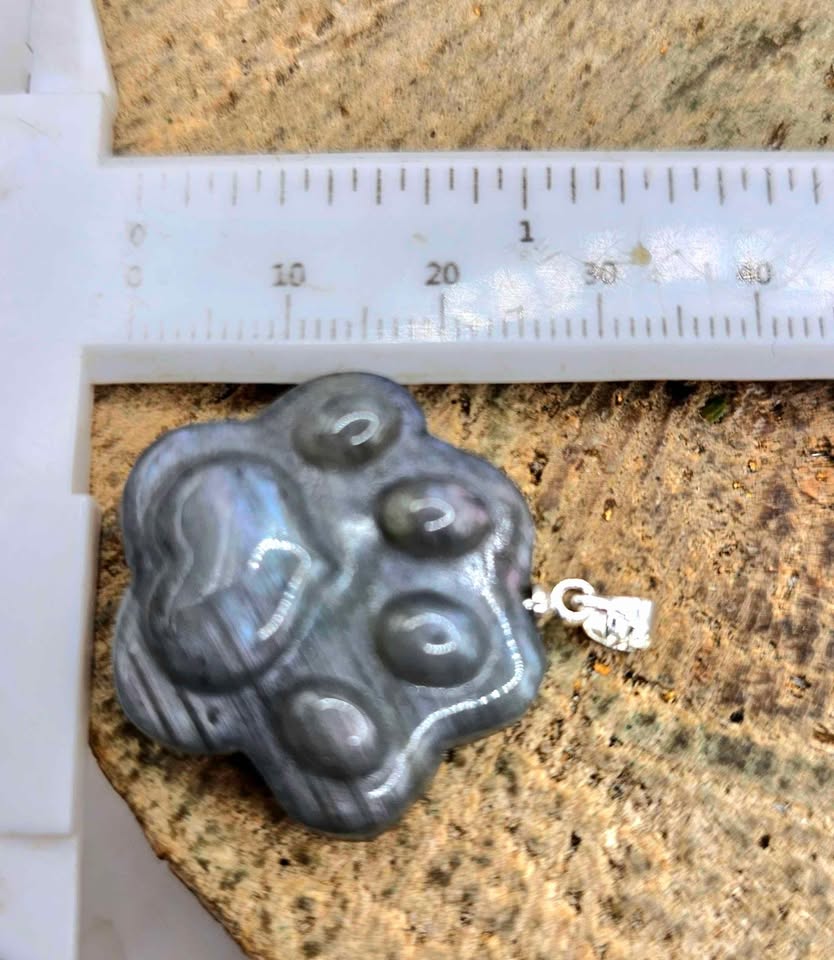 Nature Labradorite Flashy Cat Paw Pendant Necklace