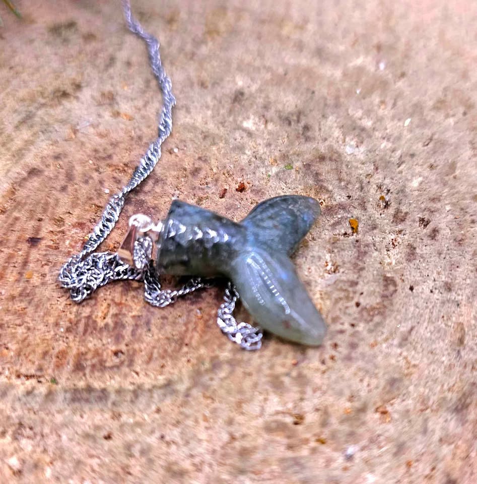 Nature Labradorite Carved Flashy Mermaid Tail Pendant Necklace