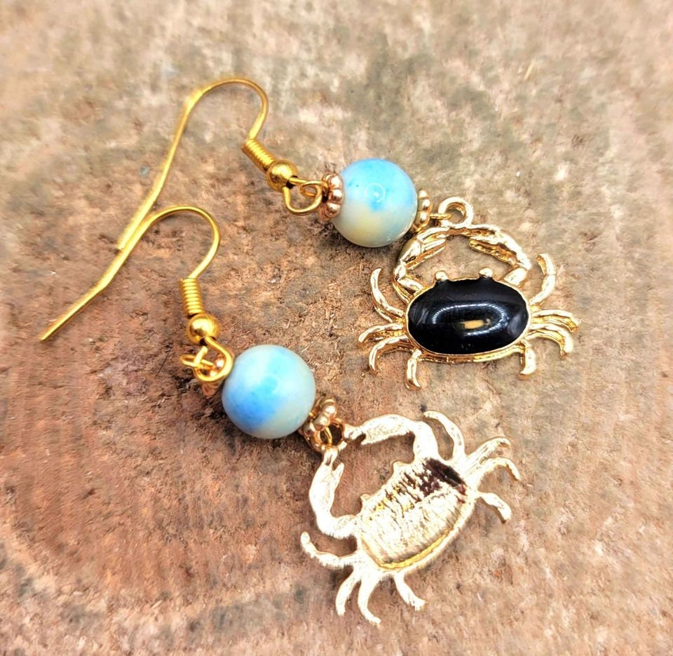 Gold Tone Enamel Crab With Nature Rainbow Stone Dangle Earring