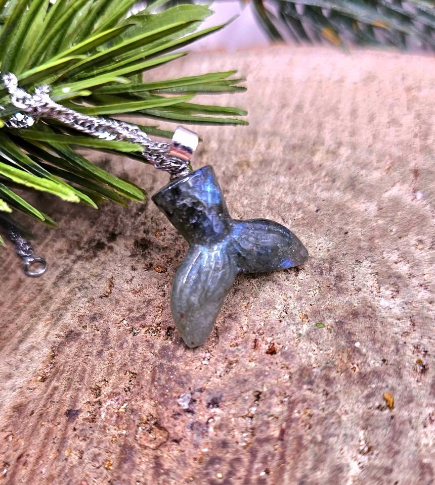 Nature Labradorite Carved Flashy Mermaid Tail Pendant Necklace