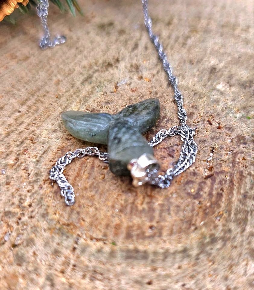 Nature Labradorite Carved Flashy Mermaid Tail Pendant Necklace