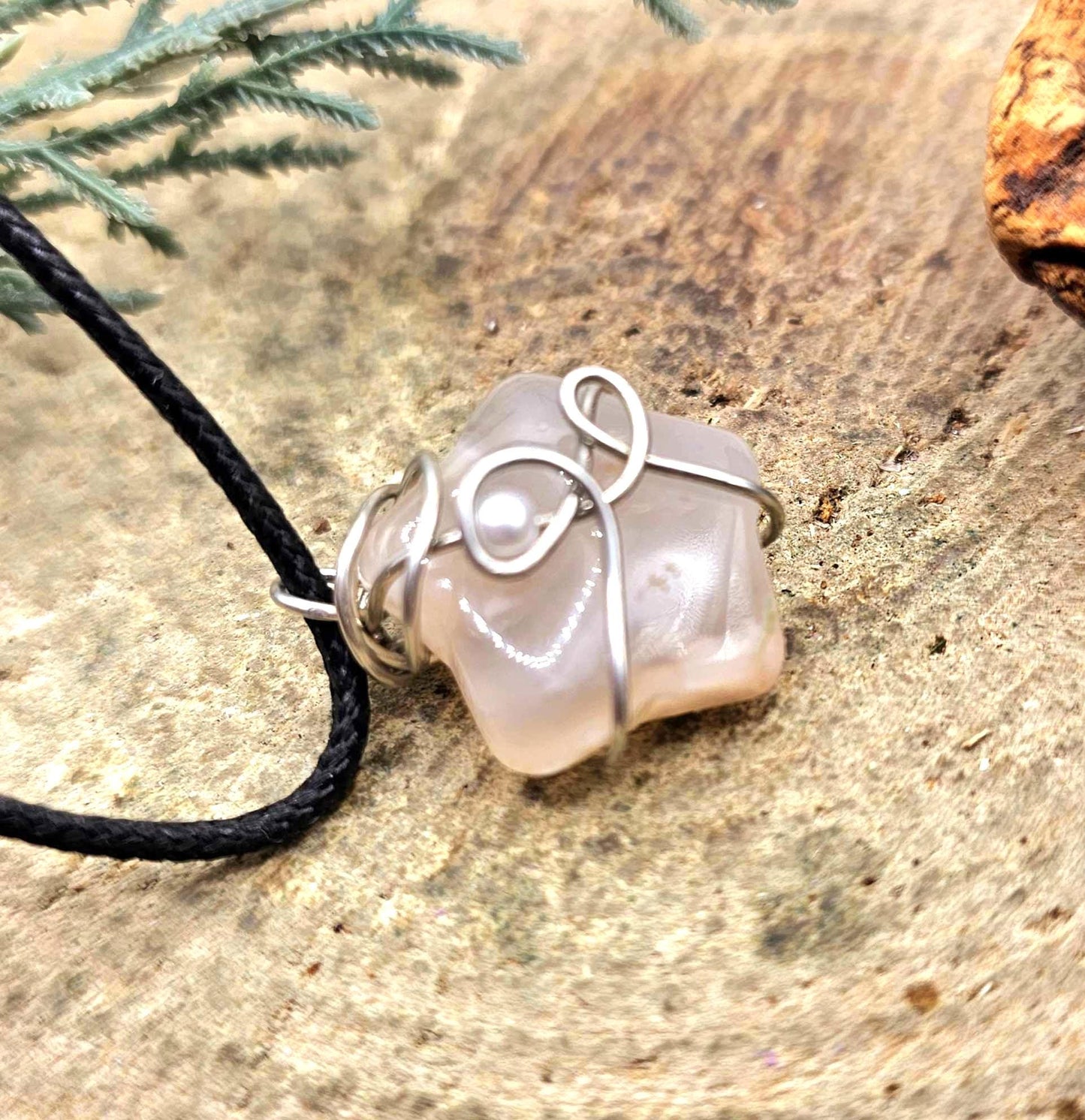 Nature Crystal Stone Quartz Wire Wrapped Pendant Necklace