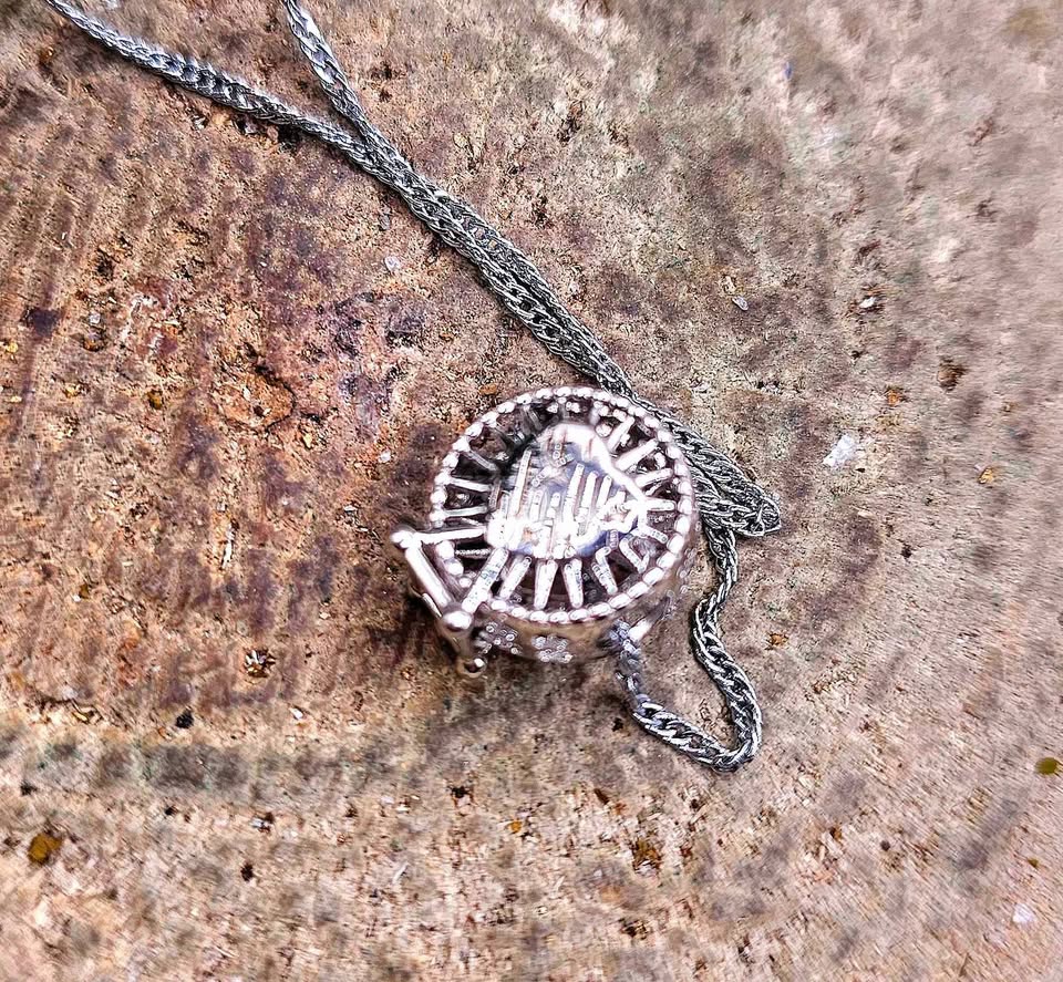 Genuine Canadian Ammolite Ferris Wheel 925 Pendant Necklace.