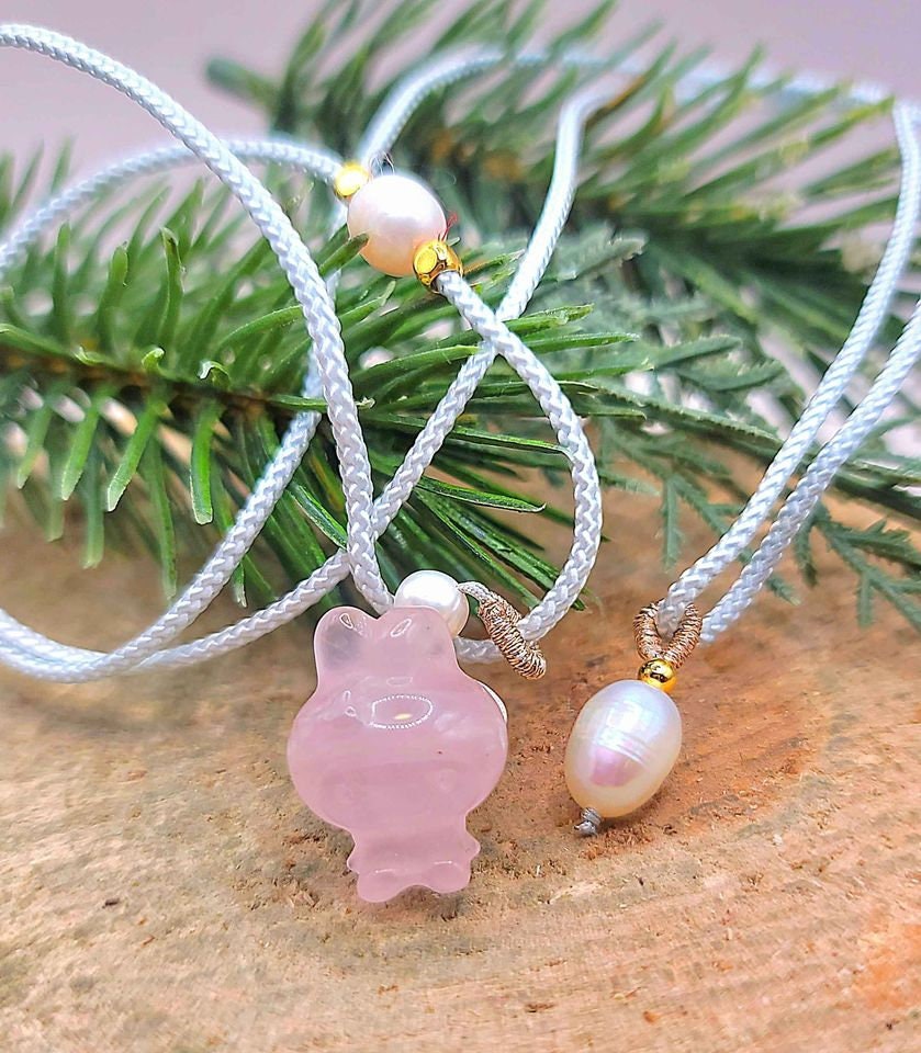 Nature Rose Quartz Carved Melody Pendant Necklace