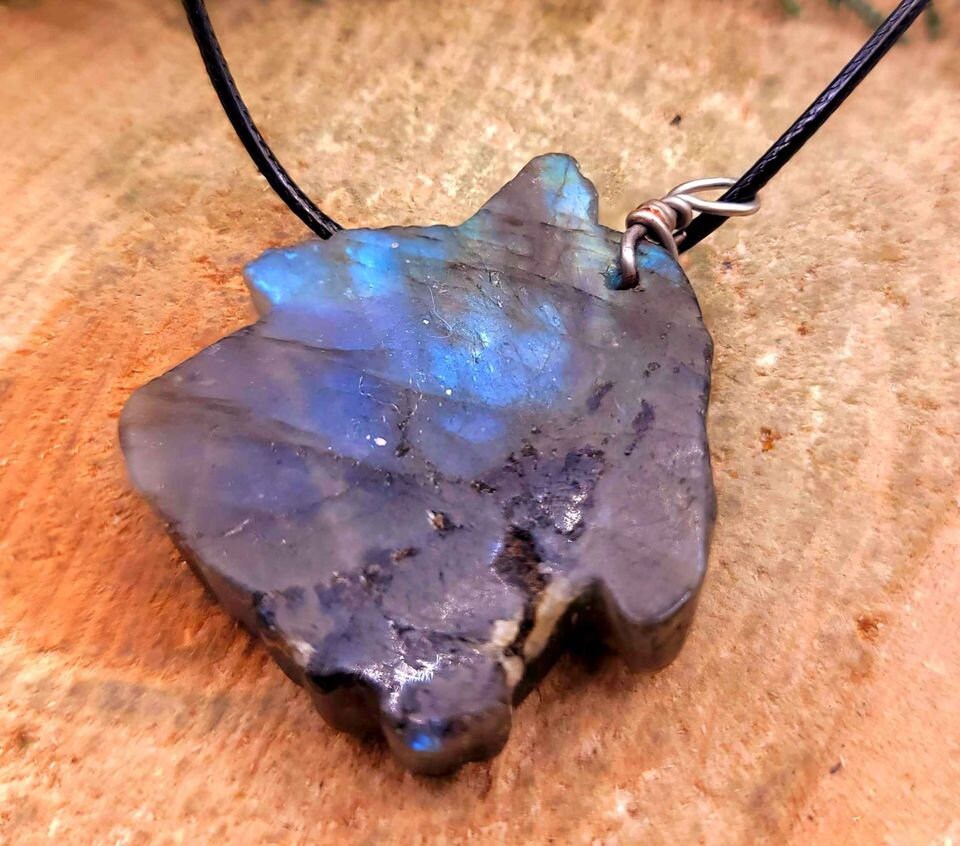 Beautiful Nature Labradorite Strong Flash Cottage Farmhouse Pendant Necklace