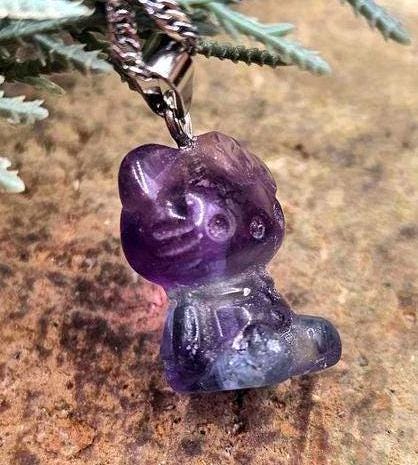 Nature Fluorite Carved Sitting Kitty Wire Heart Pendant Necklace