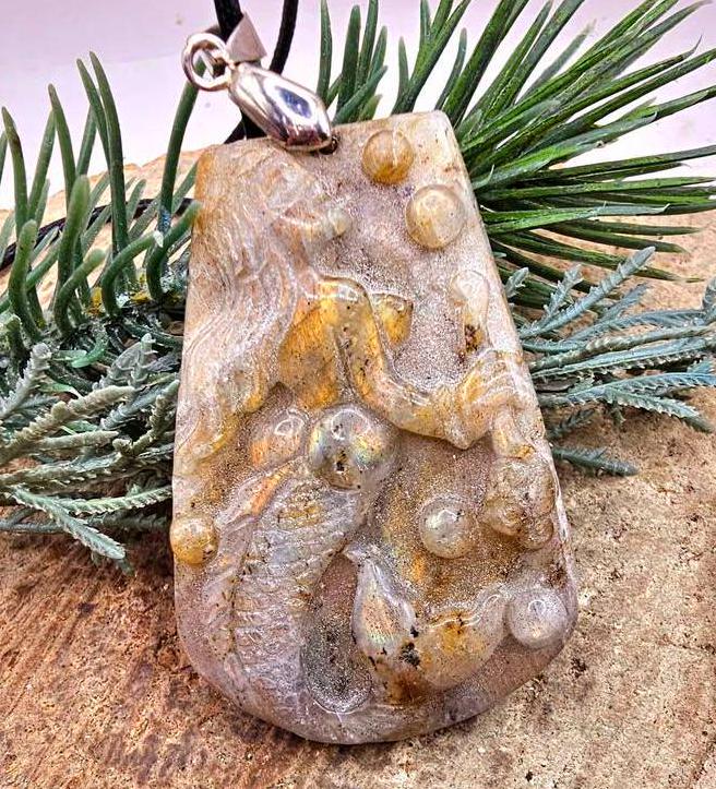 Beautiful Nature Labradorite Flashy Big Mermaid Pendant Necklace