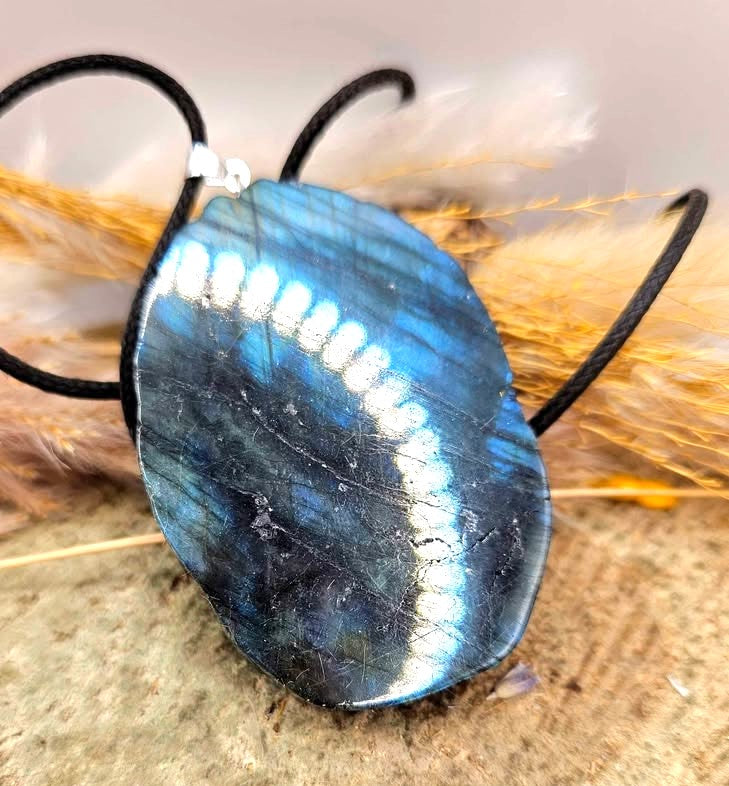 Nature Labradorite Flying Oriental Dragon Pendant Necklace.