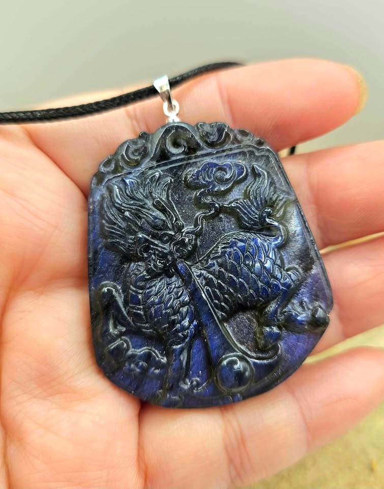 Nature Labradorite Foo Dog Big Pendant Necklace