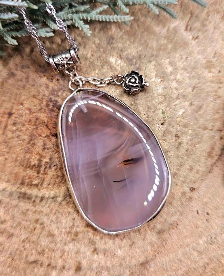 Nature Gray Agate Slice Rose Charm Big Pendant Necklace