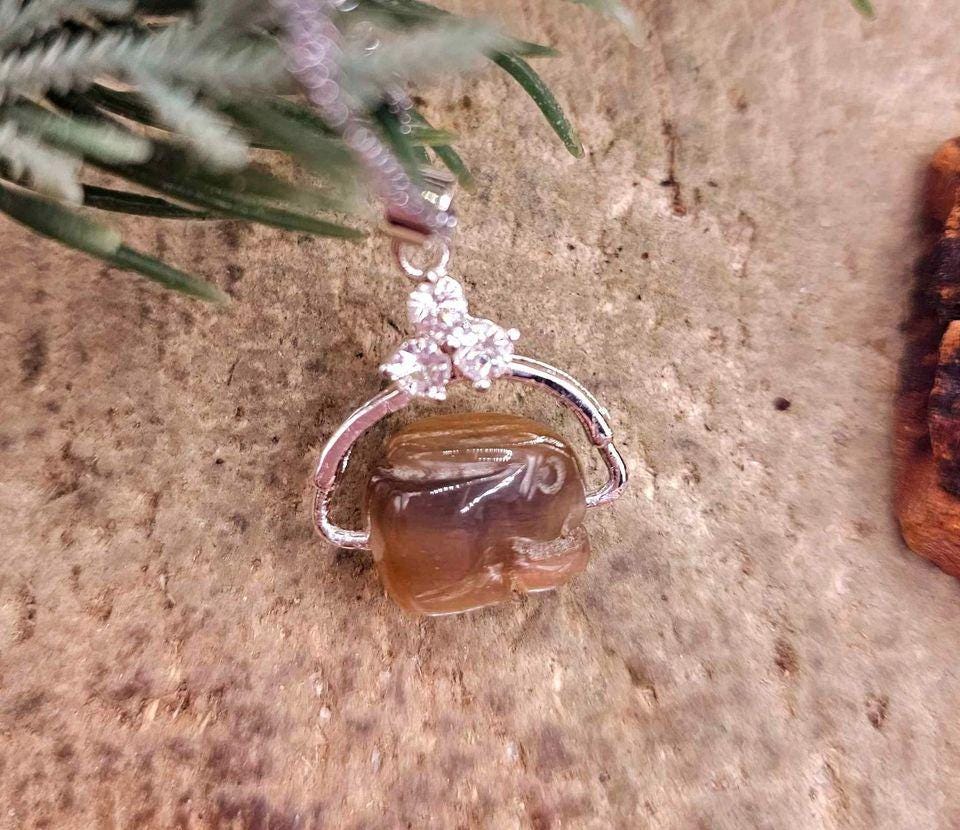 Nature Black Sunstone Hand Carved Flashy Rabbit Pendant Necklace