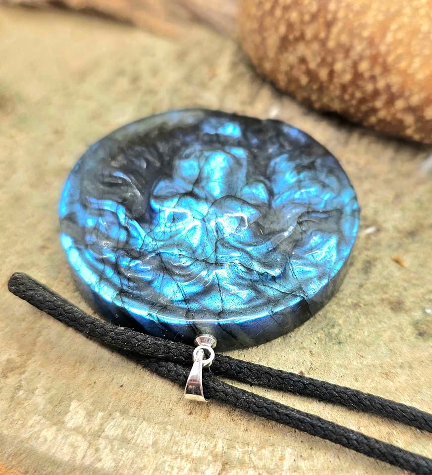 Nature Labradorite Carved Lion Head Pendant Necklace