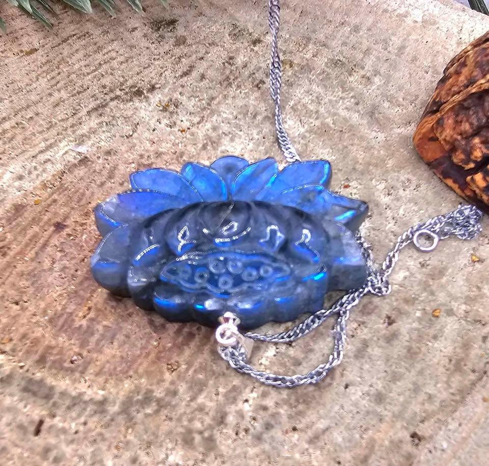 Nature Labradorite Carved Flashy Lotus Flower Pendant Necklace