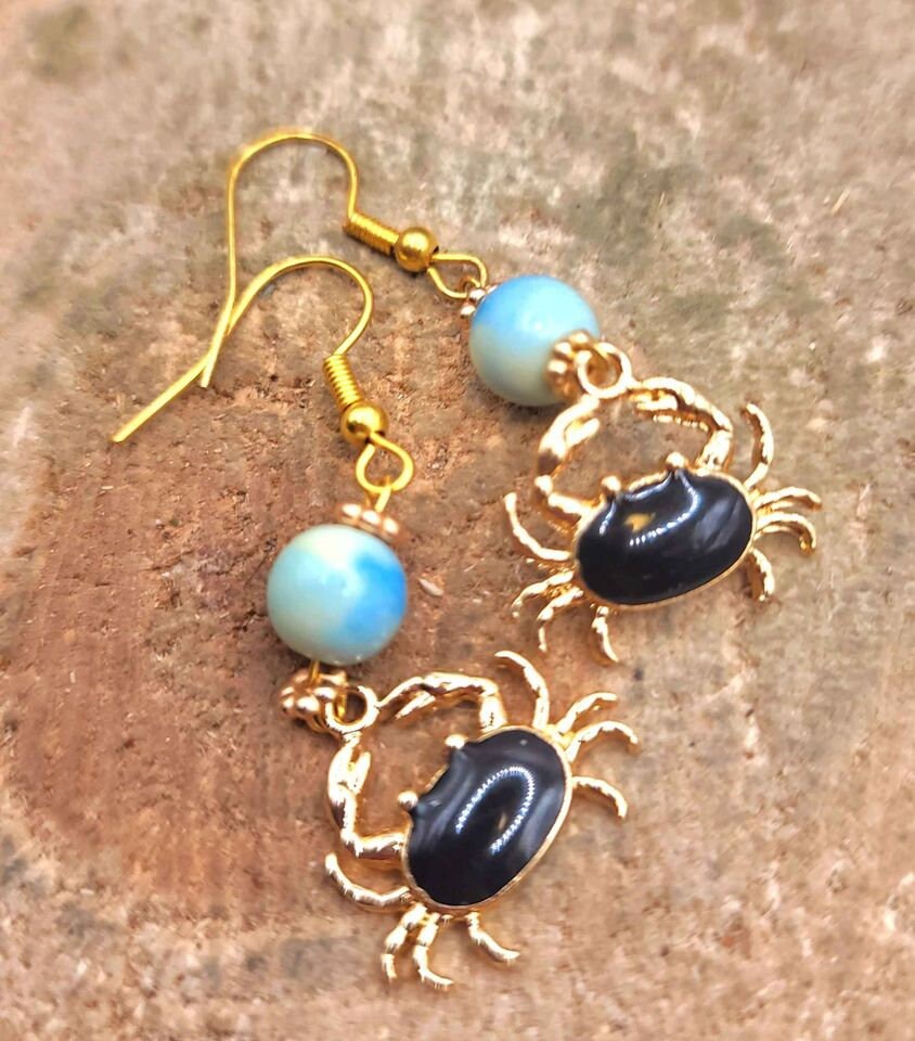 Gold Tone Enamel Crab With Nature Rainbow Stone Dangle Earring
