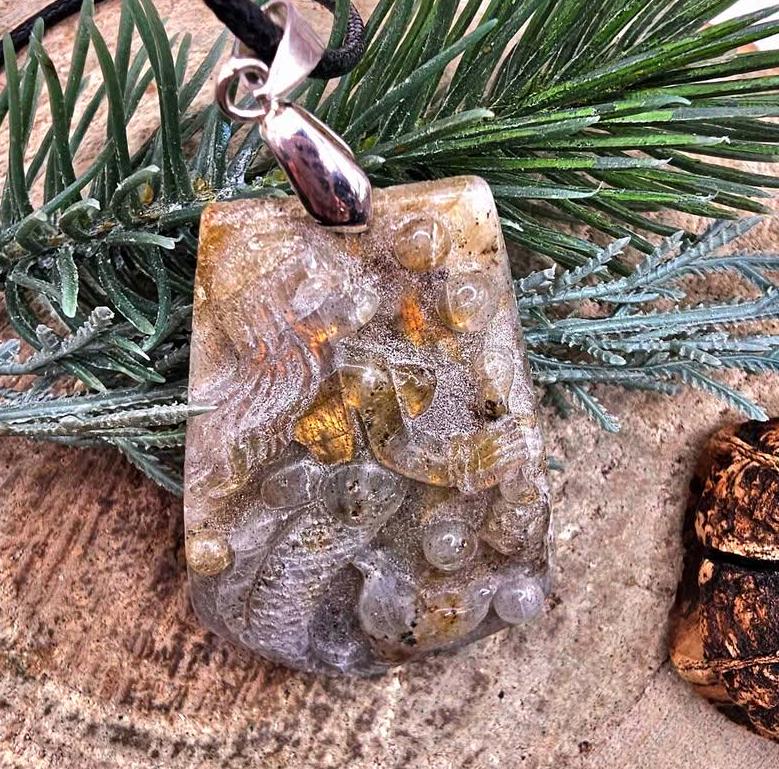 Beautiful Nature Labradorite Flashy Big Mermaid Pendant Necklace