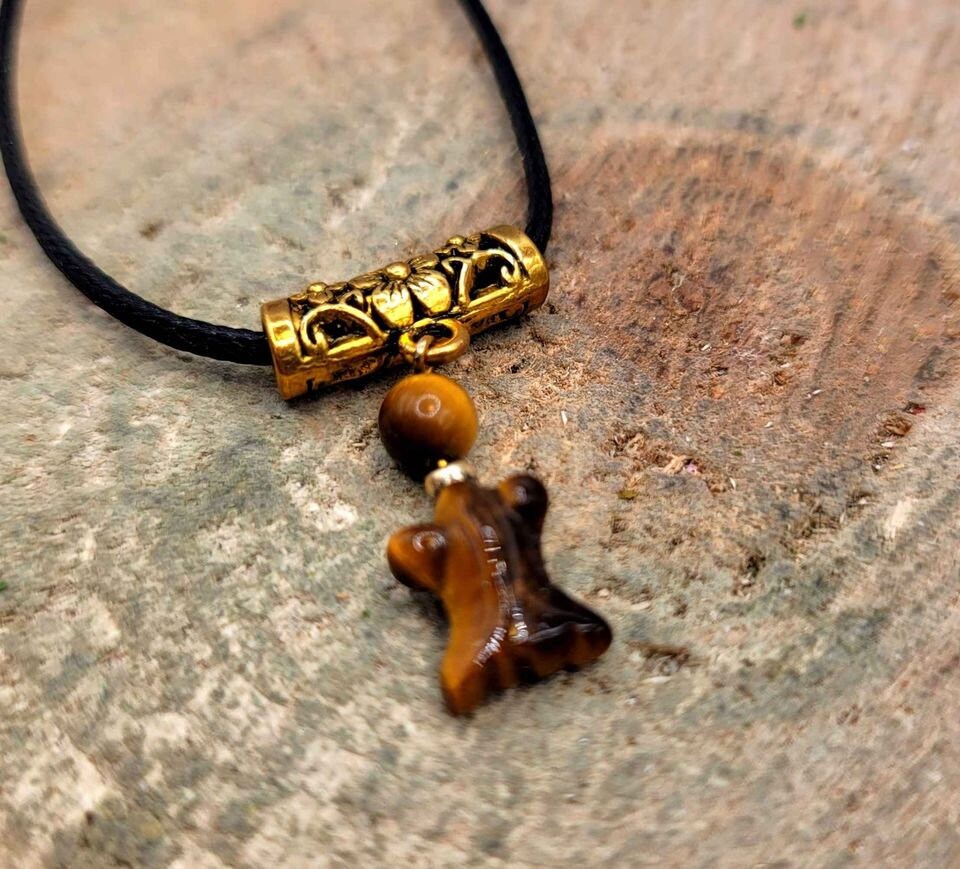Cute Nature Tiger Eye Hand Carved Gold Fish & Round Bead Pendant Necklace