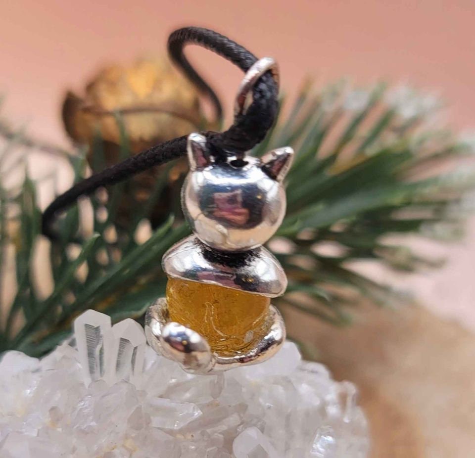 Unique Nature Rutilated Sphere Funny Cat Pendant Necklace