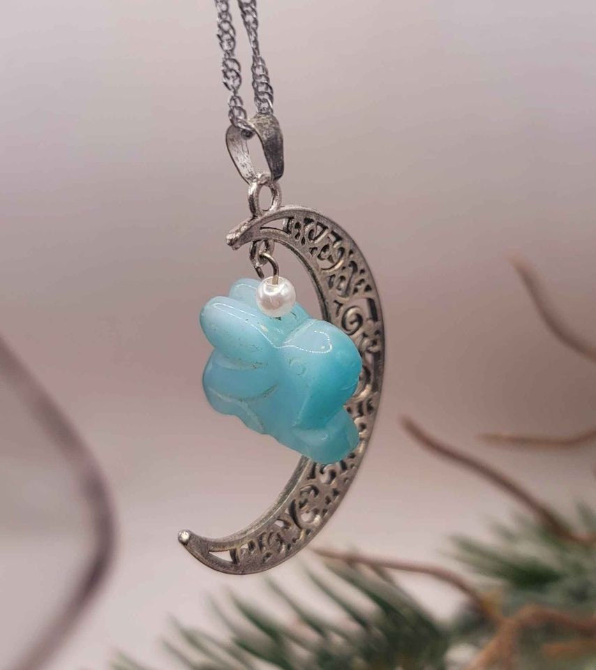 Beautiful Hanging Cat Eye Stone Rabbit With Moon Pendant Necklace